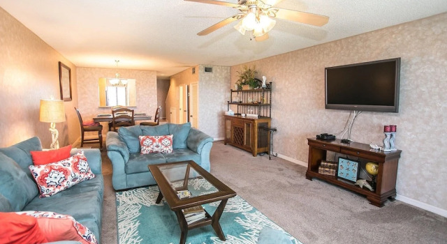 Sea Haven 522 [3/2.5] Free Activities! & Oceanfront Wifi Pool, Rezerwuj Hotel Hotele w Saint Augustine Area z parkingiem, Parking
