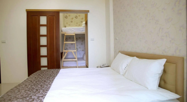 Charlie's Home B&B