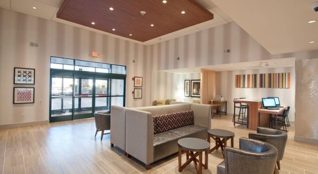 Wingate by Wyndham Stafford/Quantico, Buchen Sie Hotel Stafford Virginia