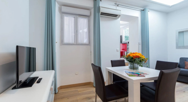 Florella Clemenceau Apartment, Забронировать Апартаменты/квартира Апартаменты Канн, рядом с Церковь Нотр-Дам-д'Эсперанс, Апартаменты/квартира
