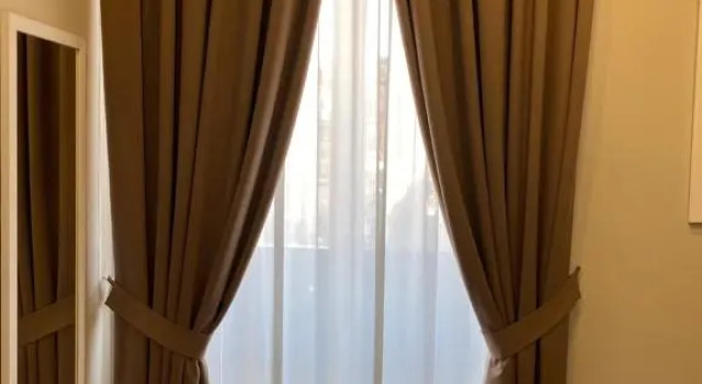 Napolitudine Guest House, Забронировать Гостевой дом Отели Неаполя с парковкой, рядом с Ospedale degli Incurabili, Парковка