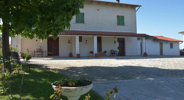 B&B La Madonnina, Buchen Sie Bed & Breakfast Montefalco Umbrien