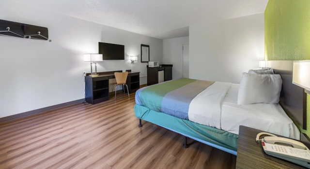 Двухместный люкс Standard Motel 6-Warminster, PA