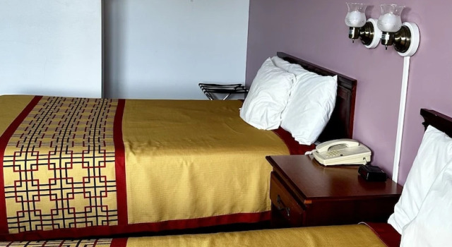 Четырёхместный номер Classic Attica Inn