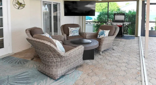 Вилла Love Bird Canalfront Villa Lounge Terrace Heated Pool pet Friendly