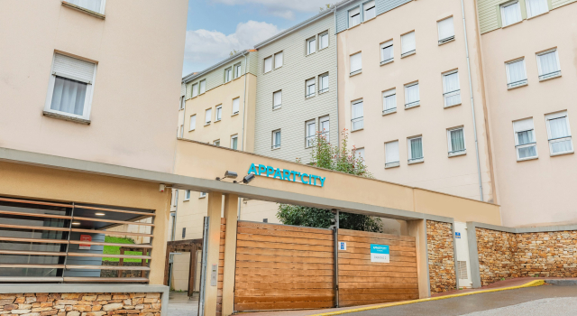 AppartCity Classic Limoges, Забронировать Апарт-отель Лимож Haute-Vienne, рядом с Церковь Сен-Мишель-де-Лион