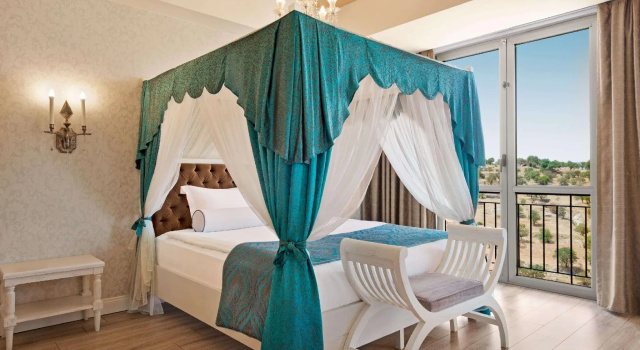 Двухместный люкс Royal Ramada Plaza от Wyndham Mardin