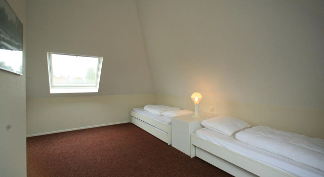 Detached bungalow with whirlpool and solarium, in nature, Buchen Sie Hotel Earnewâld 