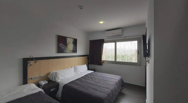 Трёхместный номер Comfort Hotel 170