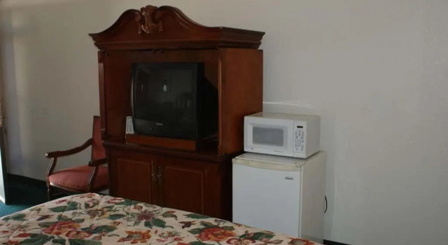 Номер Standard HWY Express Inn and Suites