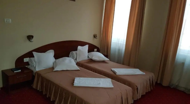 Standard Twin room Hotel Iris