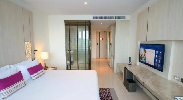 Люкс семейный Executive c 1 комнатой Splash Beach Resort Phuket, Family-Friendly Beachfront Resort