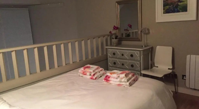 Drummond Apartment, Забронировать Апартаменты/квартира Старый город Эдинбург, рядом с Национальный музей Шотландии
