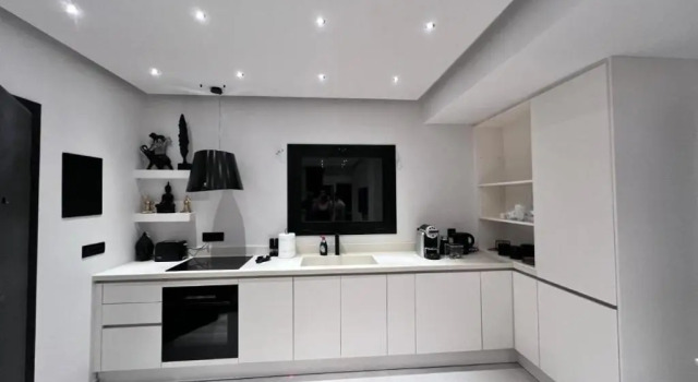 Lagonisi Luxury Apartment by the sea