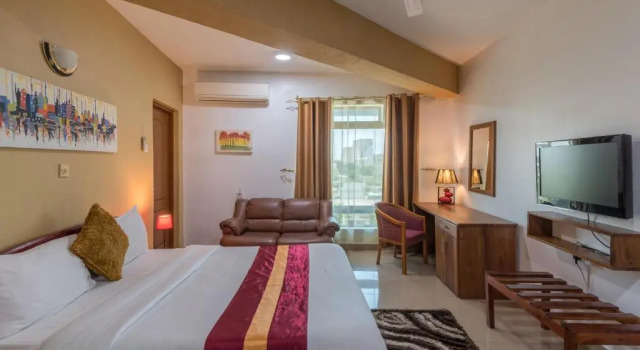 Номер Deluxe Hotel Raha Tower