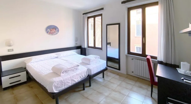 Hotel Alla Torre, Забронировать Отель Отели в центре Гарды, в центре