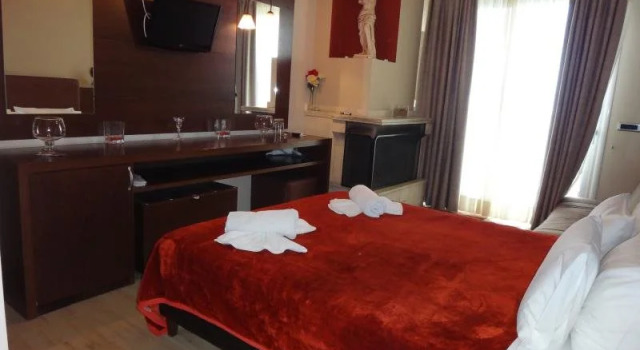9 Queens Termal Spa Boutique, Забронировать Курортный отель Отели Лутра-Эдипсу 3 звезды, 3*