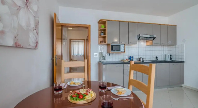 Апартаменты с 2 комнатами с балконом и с видом на море Apartments Kvarner