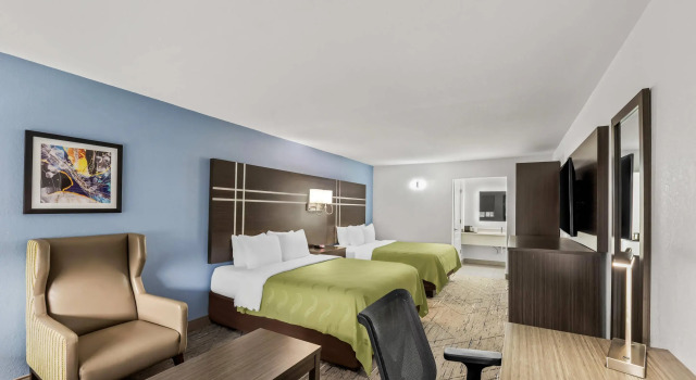 Четырёхместный номер Standard Quality Inn & Suites Rio Grande City