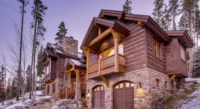 Rustic Timber Lodge, Rezerwuj Dom wakacyjny Hotele w Vail Ski z parkingiem, Parking