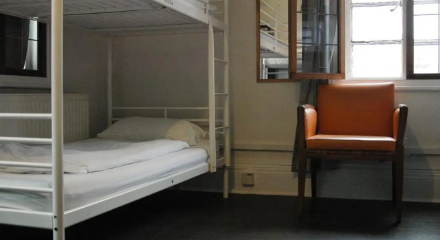 Кровать в общем номере (женский номер) The Walrus Bar and Hostel