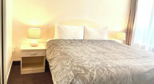 Семейный люкс с 2 комнатами с балконом Ashleigh Court Motel-Christchurch Hagley Park