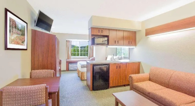 Номер Standard Microtel Inn & Suites by Wyndham Gassaway/Sutton
