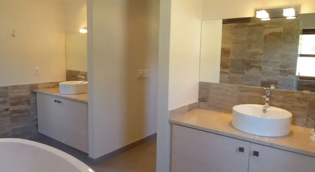 Коттедж Deluxe Saddlebrook Cottage