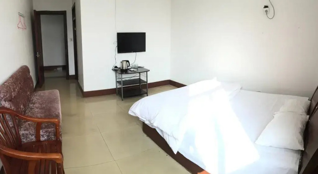 HuaTai Hostel, Забронировать Хостел Хуандао 