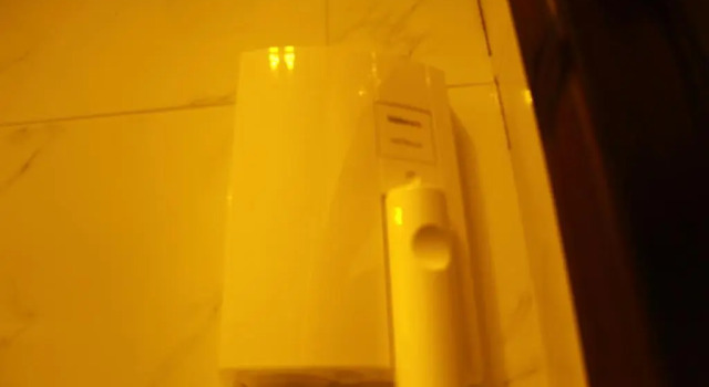 Single (no window) номер Exhibition Court Hotel 4