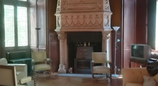 Château de la Chaise saint eloi, Đặt Khách sạn Mosnay 