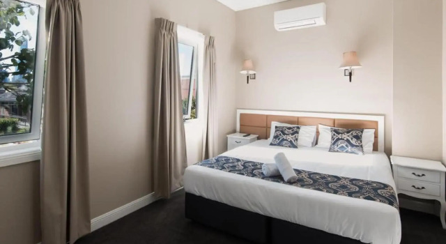 Lily Sands Inn, Book Guesthouse  