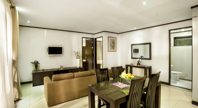 Summer Hills Hotel