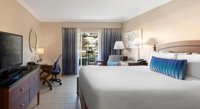 Номер Standard с видом на залив Hamilton Princess & Beach Club A Fairmont Managed Hotel