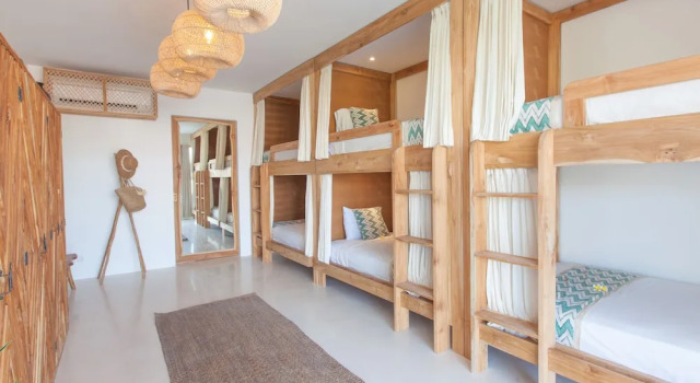 Кровать в общем номере The Green Room Canggu