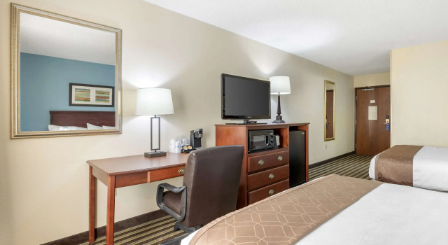 Четырёхместный номер Standard Best Western Plus Sikeston I-55