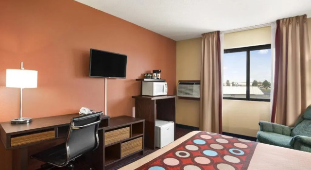 Номер Standard Super 8 by Wyndham Carbondale