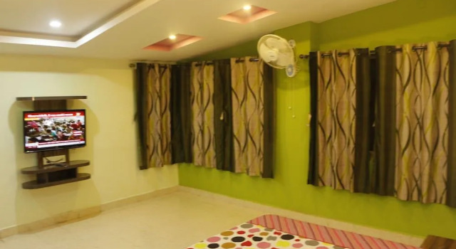 Hotel Radhakrishna, Забронировать Отель Отели штата Махараштры 3 звезды, 3*
