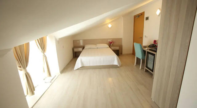 Номер Standard Мансарда с балконом и с красивым видом из окна Aria Doria Otel