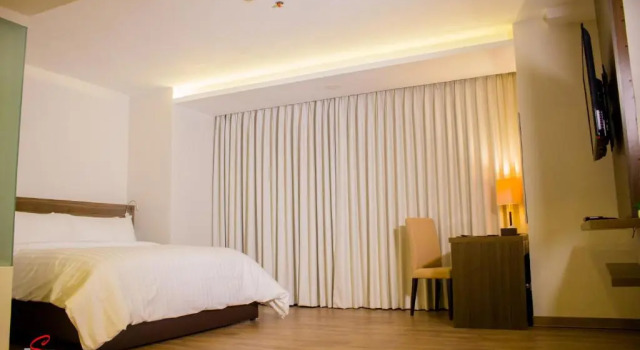 Полулюкс Hotel Marciano