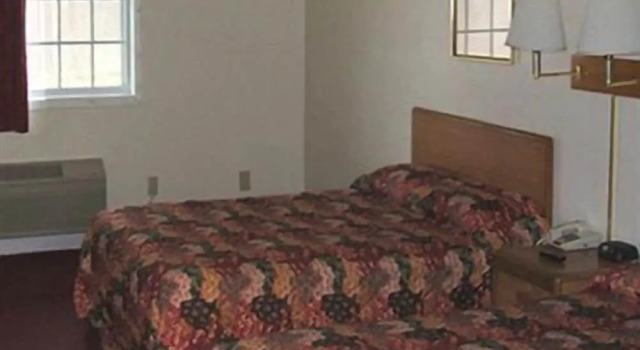 Четырёхместный номер Standard Travelers Inn