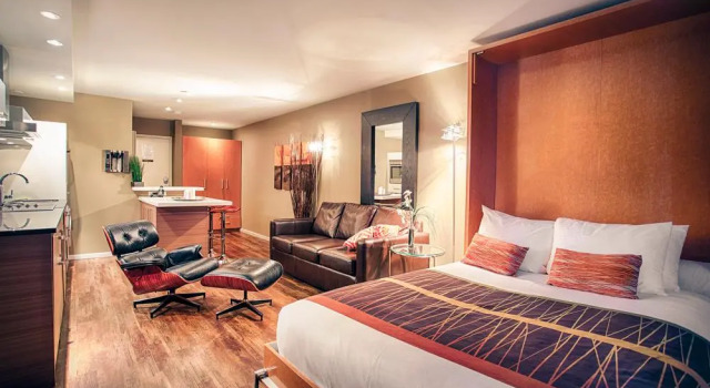 Люкс с балконом NUVO Hotel Suites