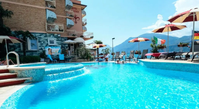 Hotel Firenze 3 Stelle Superior, Забронировать Отель Бренцоне-суль-Гарда Garda Veneto