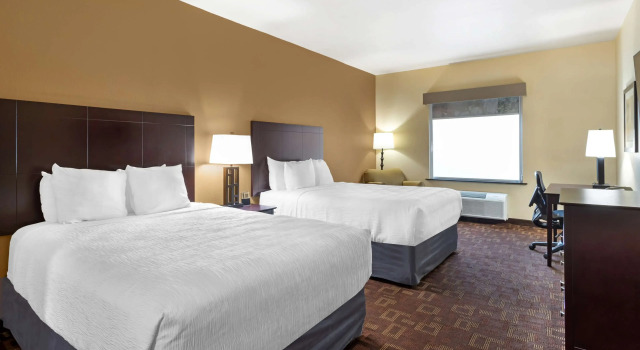 Четырёхместный номер Standard Best Western Plus Goliad Inn & Suites