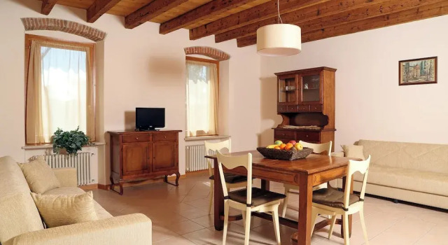 Апартаменты Residence Borgo Mondragon