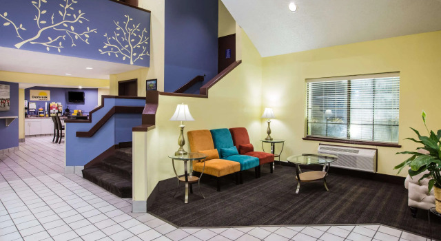 Days Inn by Wyndham Blue Springs, Buchen Sie Hotel Blue Springs Missouri