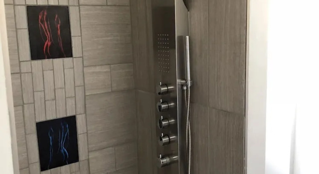 Четырёхместный номер Deluxe CCBC Resort Hotel - A Gay Mens Resort