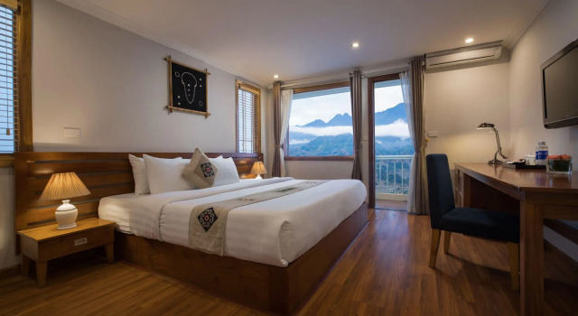Sunny Mountain Hotel, Rezervovat Hotel Hotely v Lao Cai s bazénem, Bazén