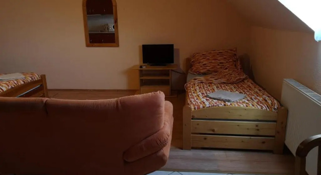 Apartman116 Airport, Забронировать Отель Вечеш 
