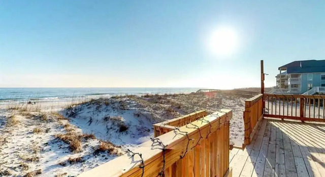 West Beach Bungalow by Meyer Vacation Rentals, Prenota Hotel Hotel a Alabama con parcheggio, Parcheggio